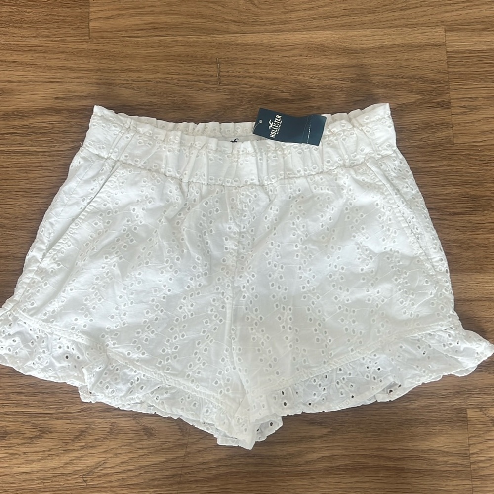 NWT Hollister white lace shorts